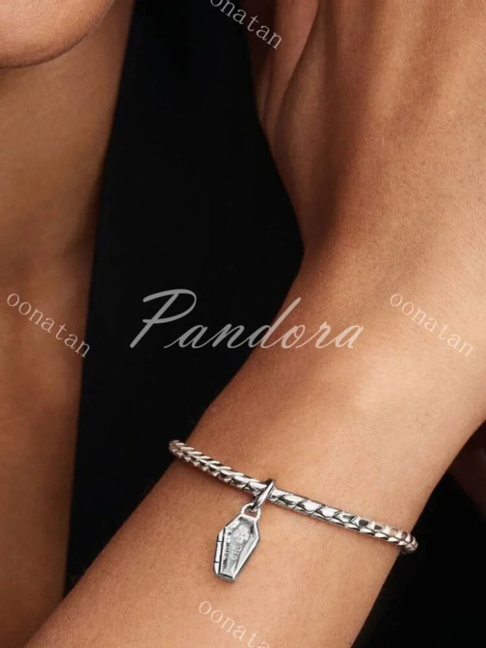 Pandora 🚚 ships